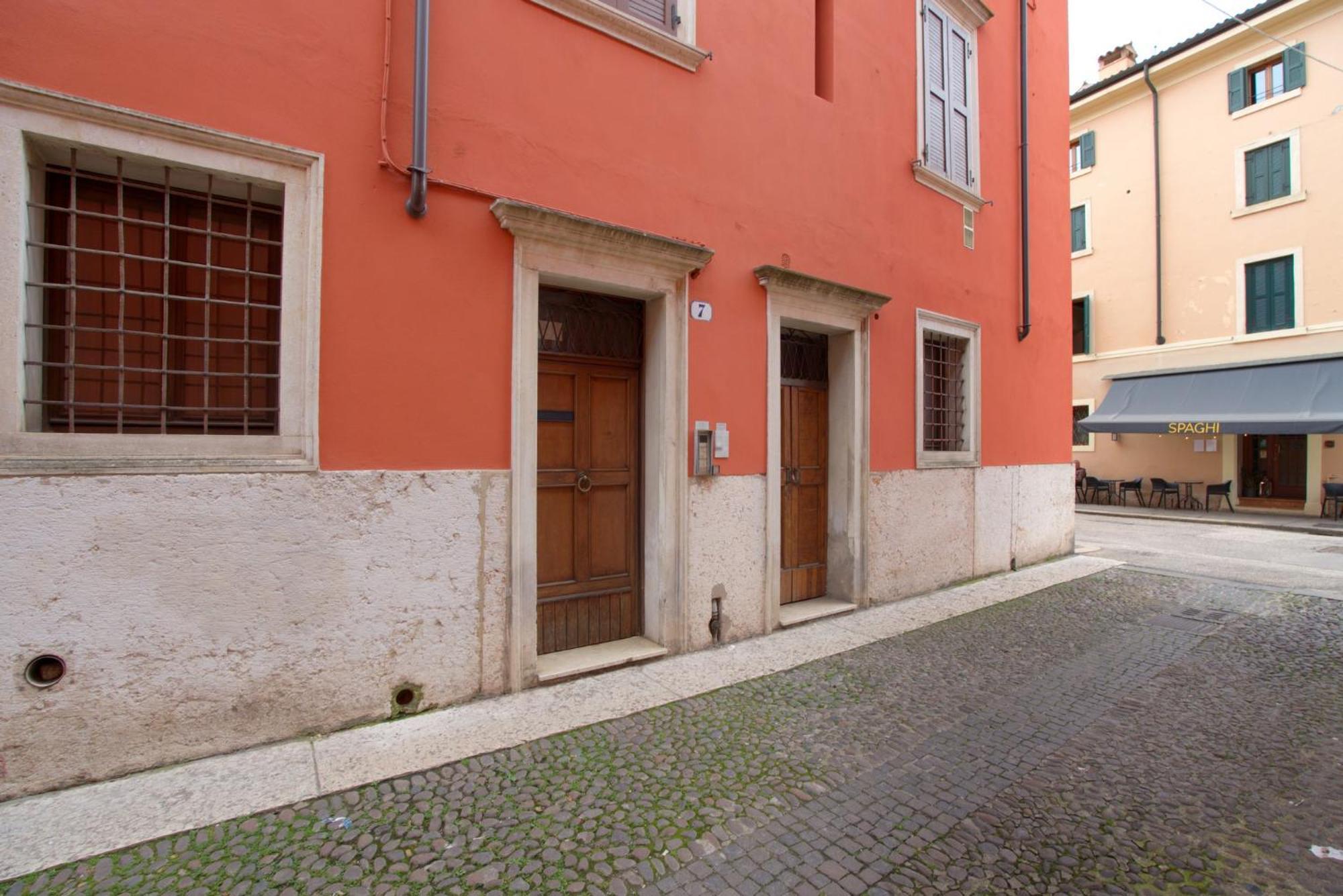 Apartment Guesthost - Comfy Studio-flat Near Center