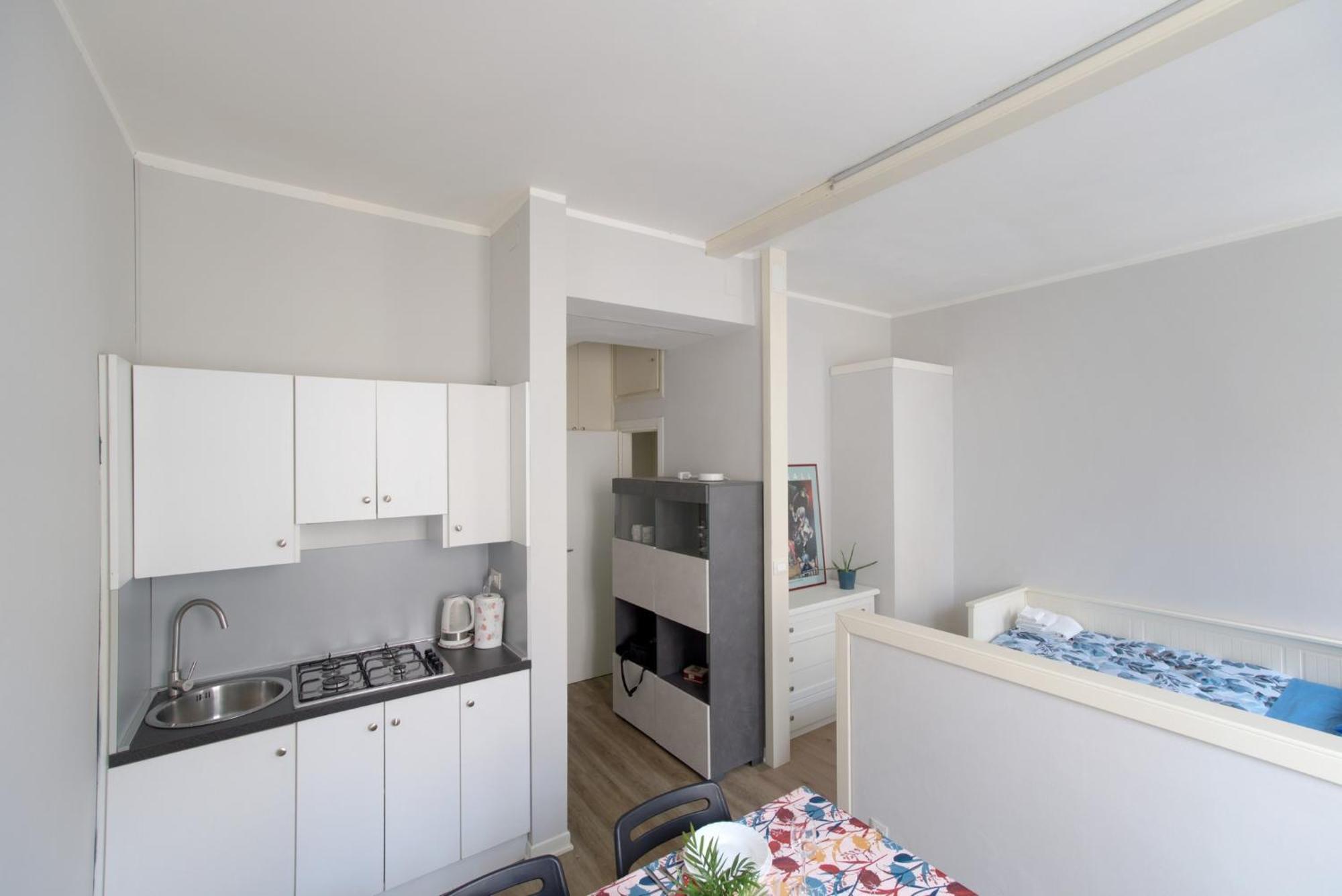 Guesthost - Comfy Studio-flat Near Center *