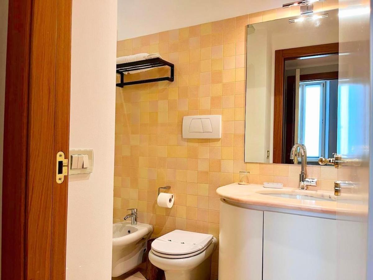 Apartment Residenza Tazzoli - Big House 120 M2, With 2 Bedrooms And 2 Bathrooms Verona