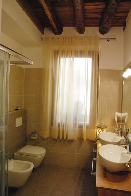 Wallace Luxury Verona
