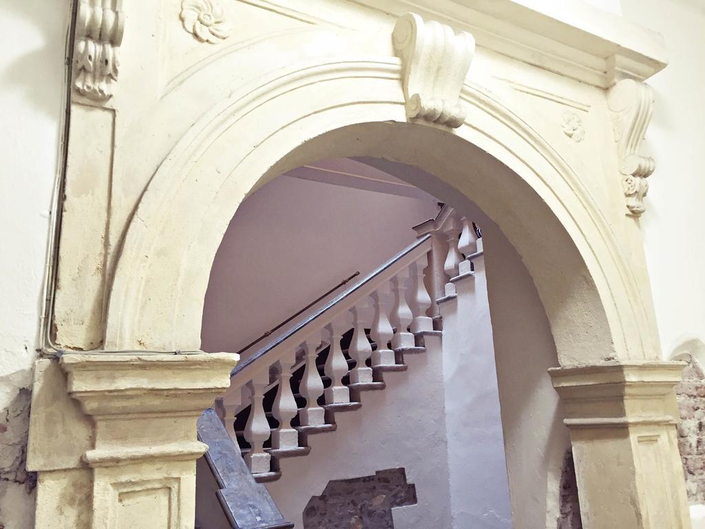 Wallace Luxury Verona