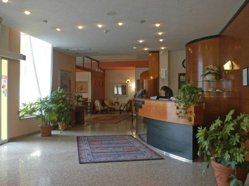 Hotel Monaco 3*