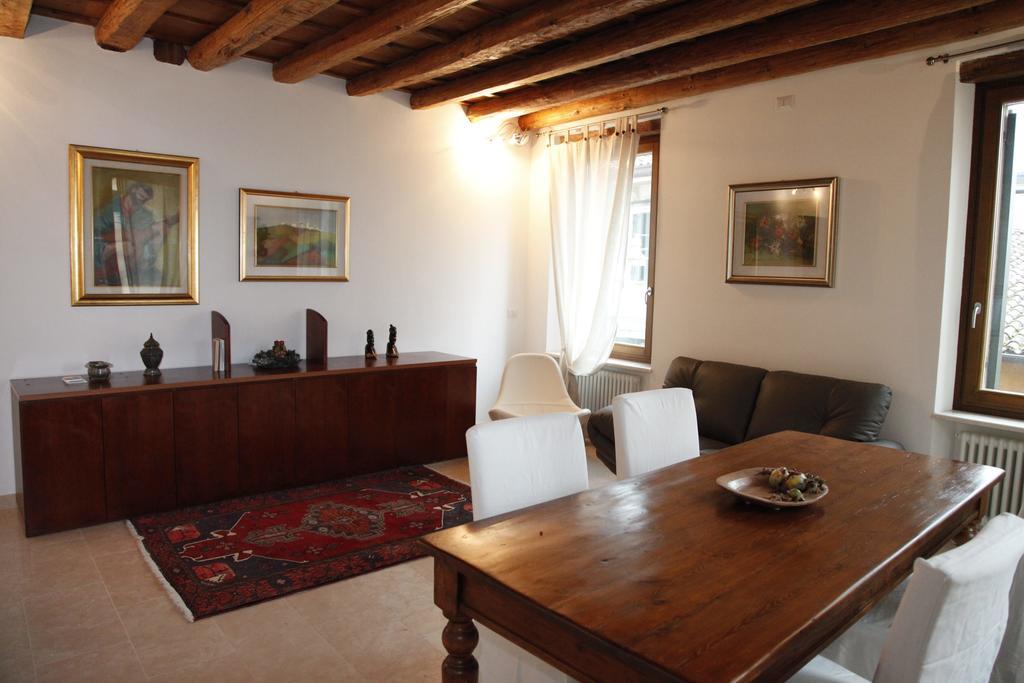 Appartement Centre 2 Bedroom Flat Verona