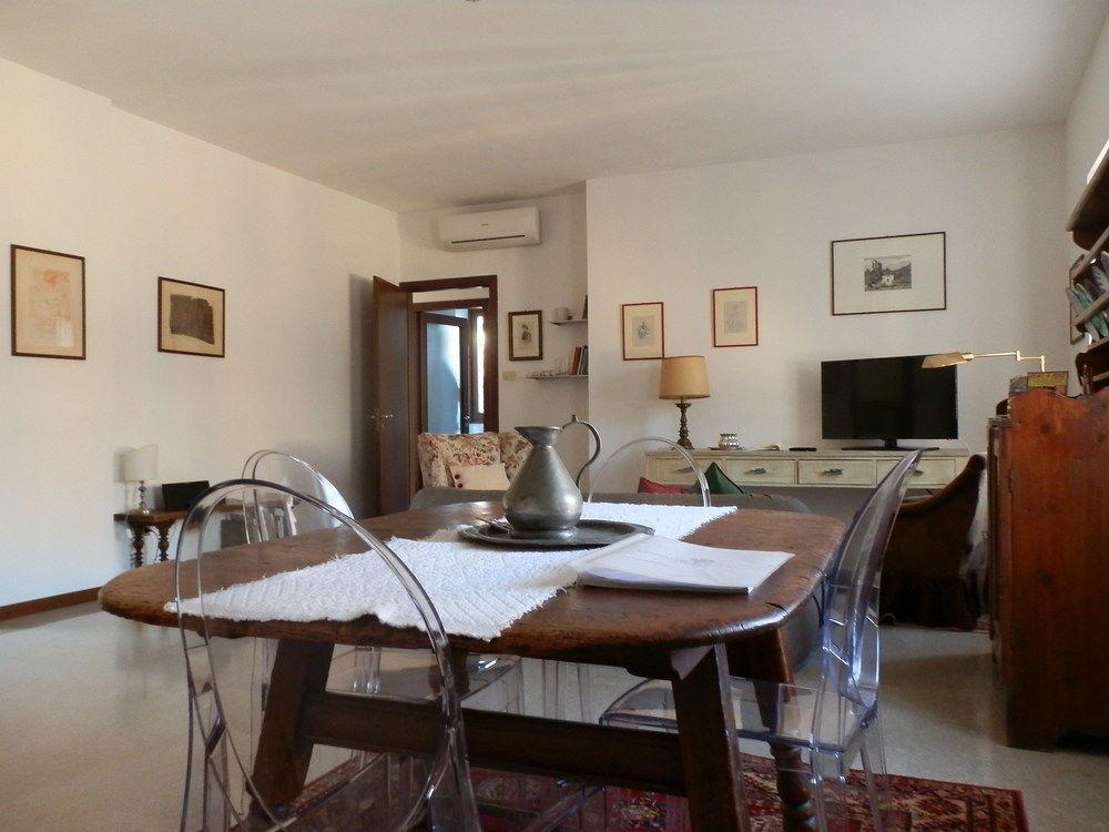 Hotel Emilei *