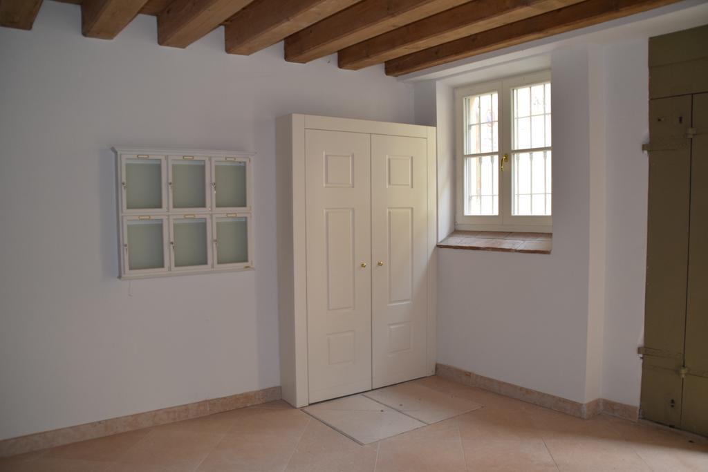 White Apartment *