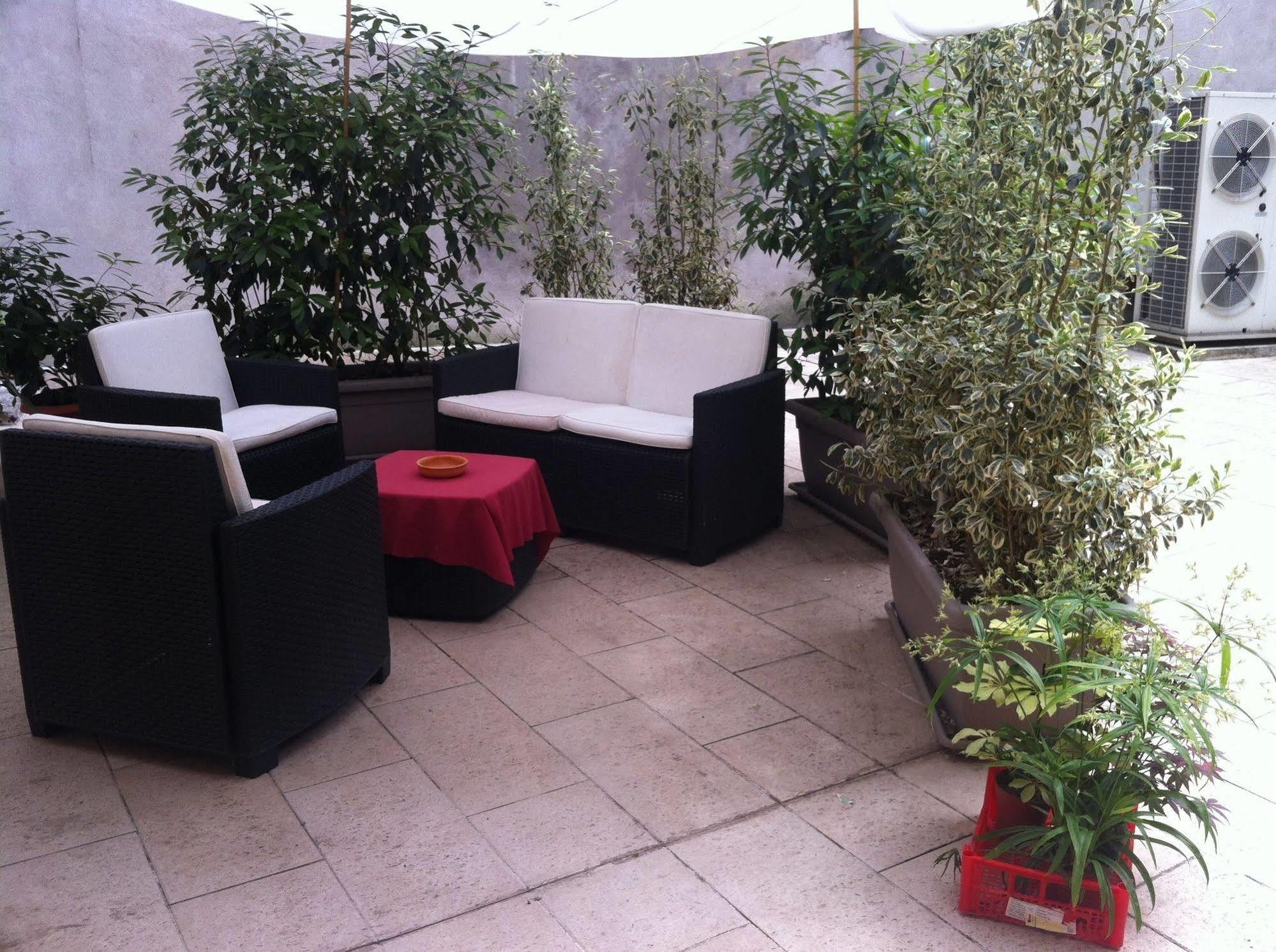 Romeo Design 2*