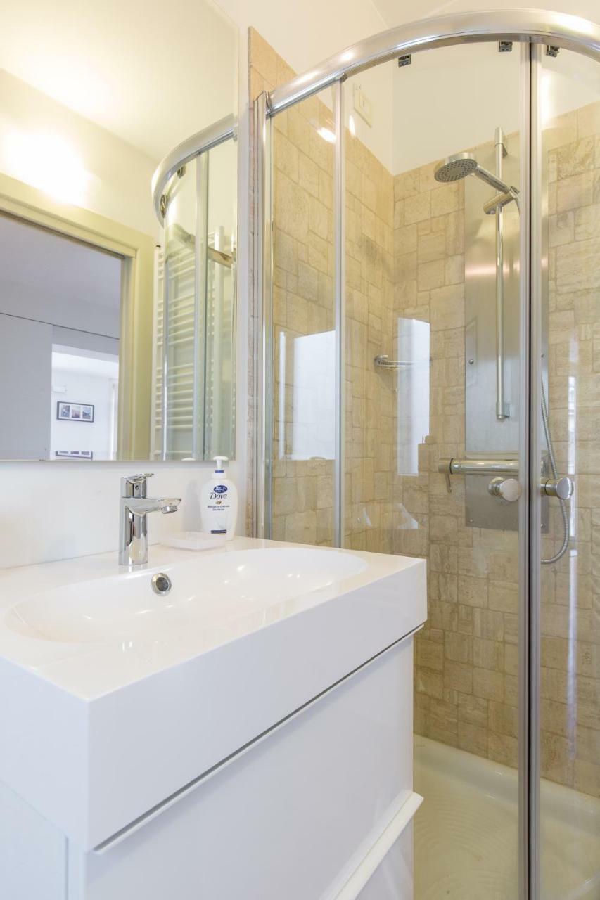 Point Of View Apartment *
