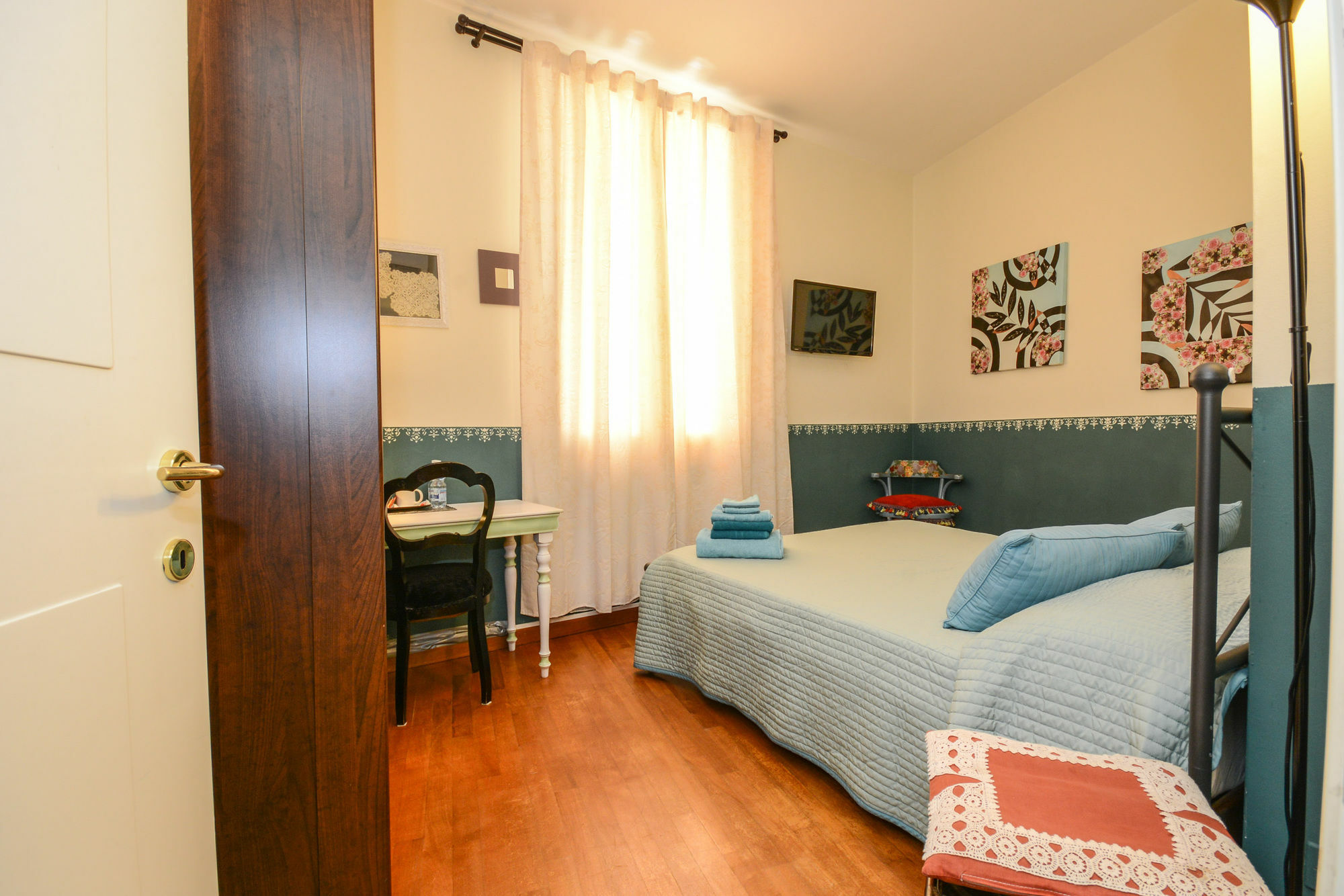 Like Romeo Apartment