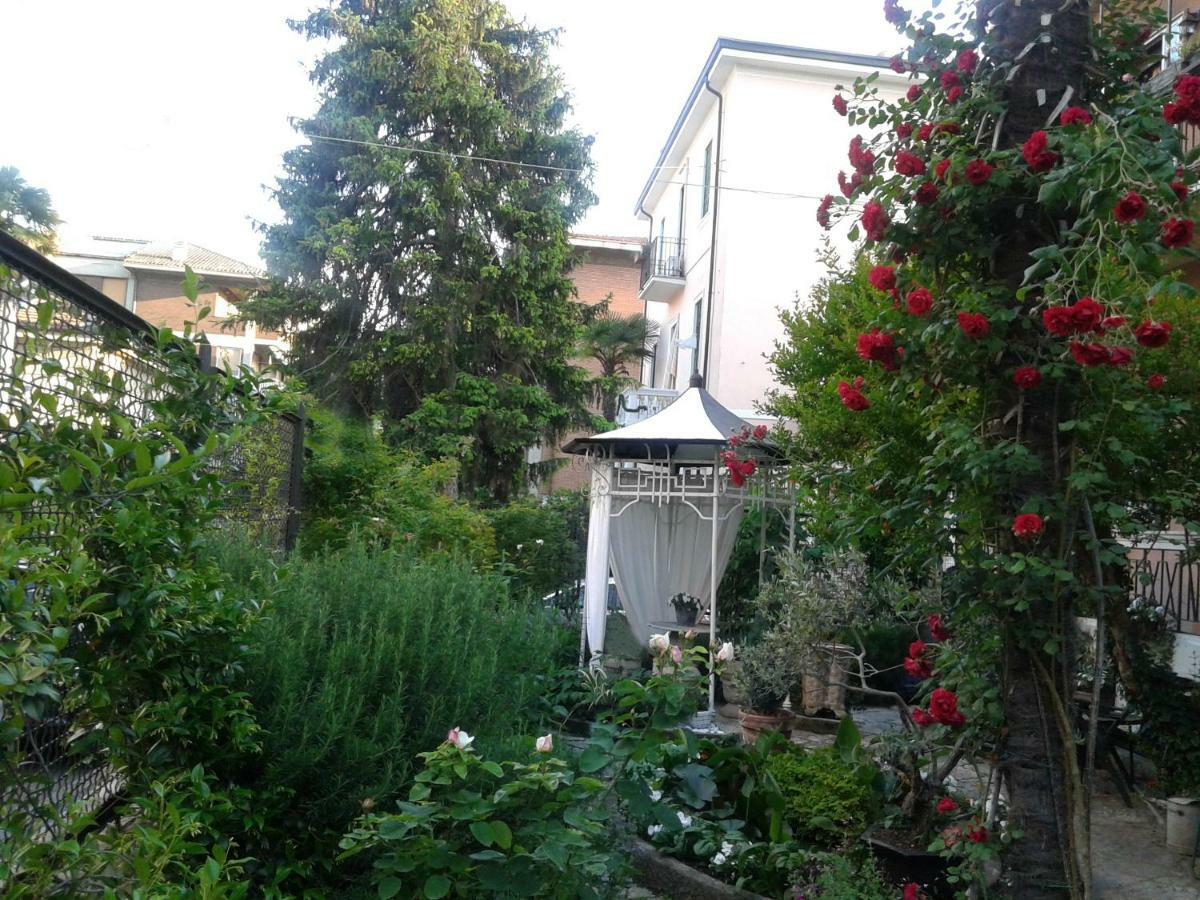 Al Gazebo *