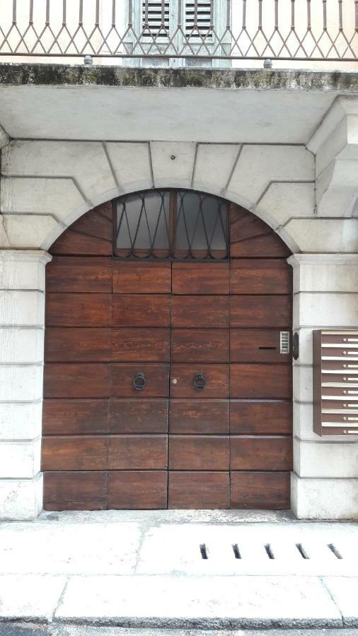 Centre 2 Bedroom Flat *