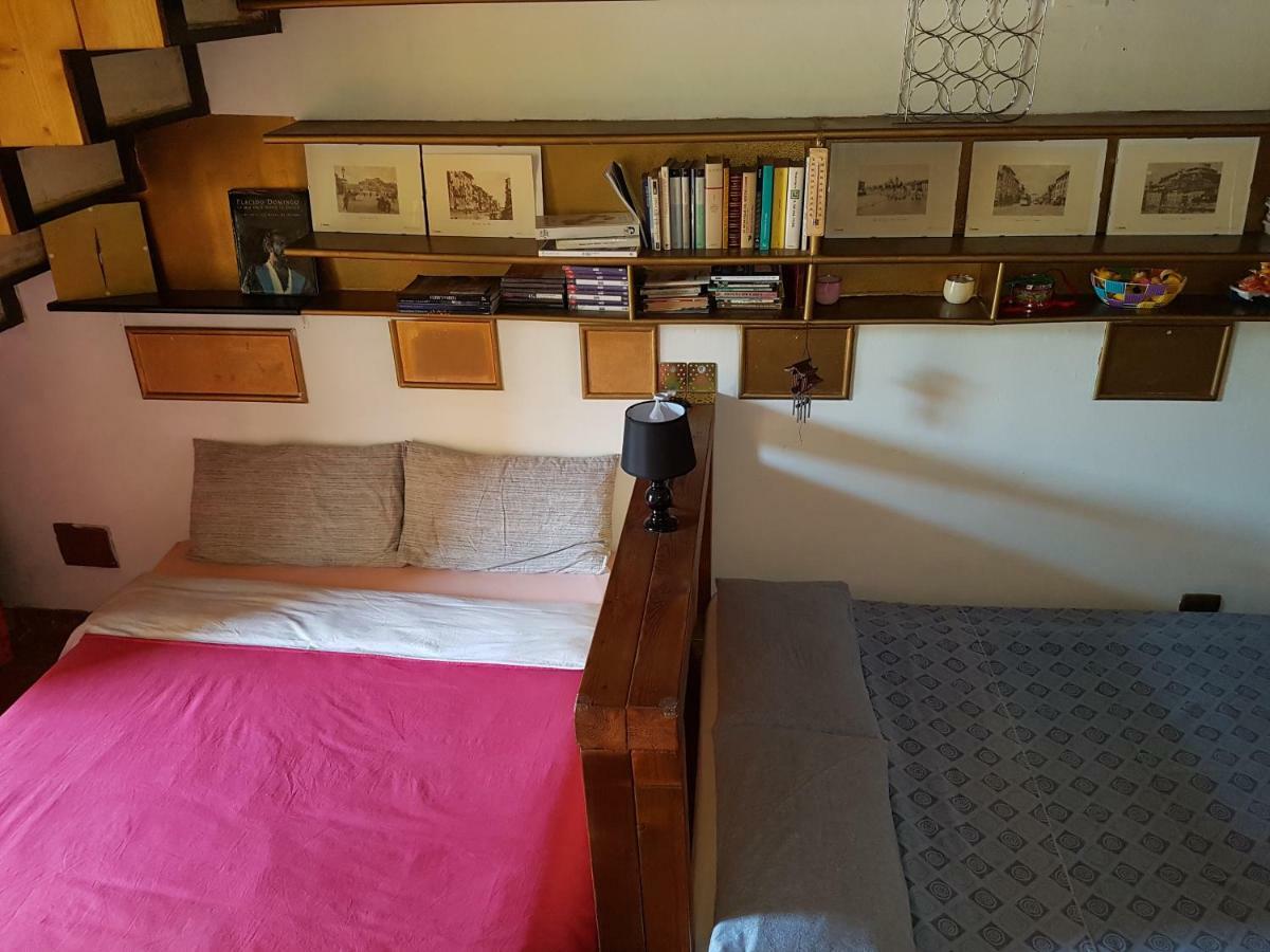 Dora Baltea Monolocale Primo Piano Mansarda Secondo Piano Gasthof Verona