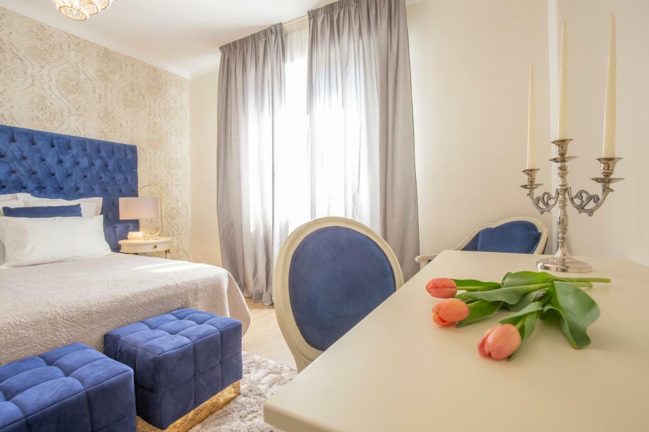Crys: Apartments, Holiday, Business, Blu Apartamento