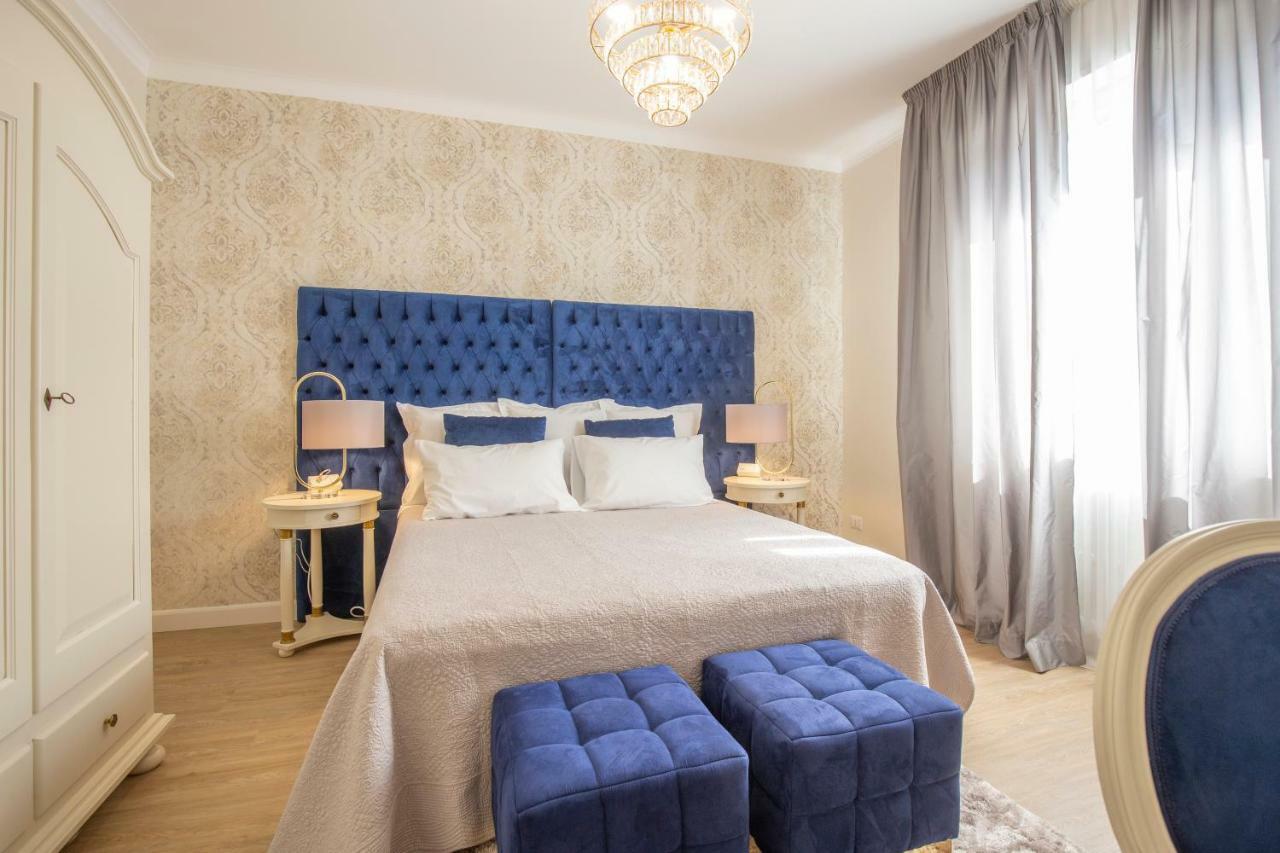 Crys: Apartments, Holiday, Business, Blu Apartamento *