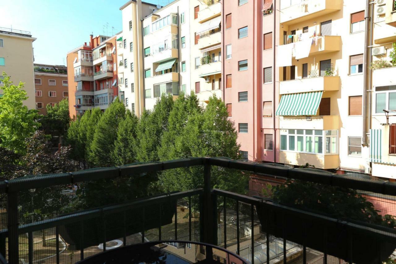 Emmerosa, Centro Citta, Parcheggio
