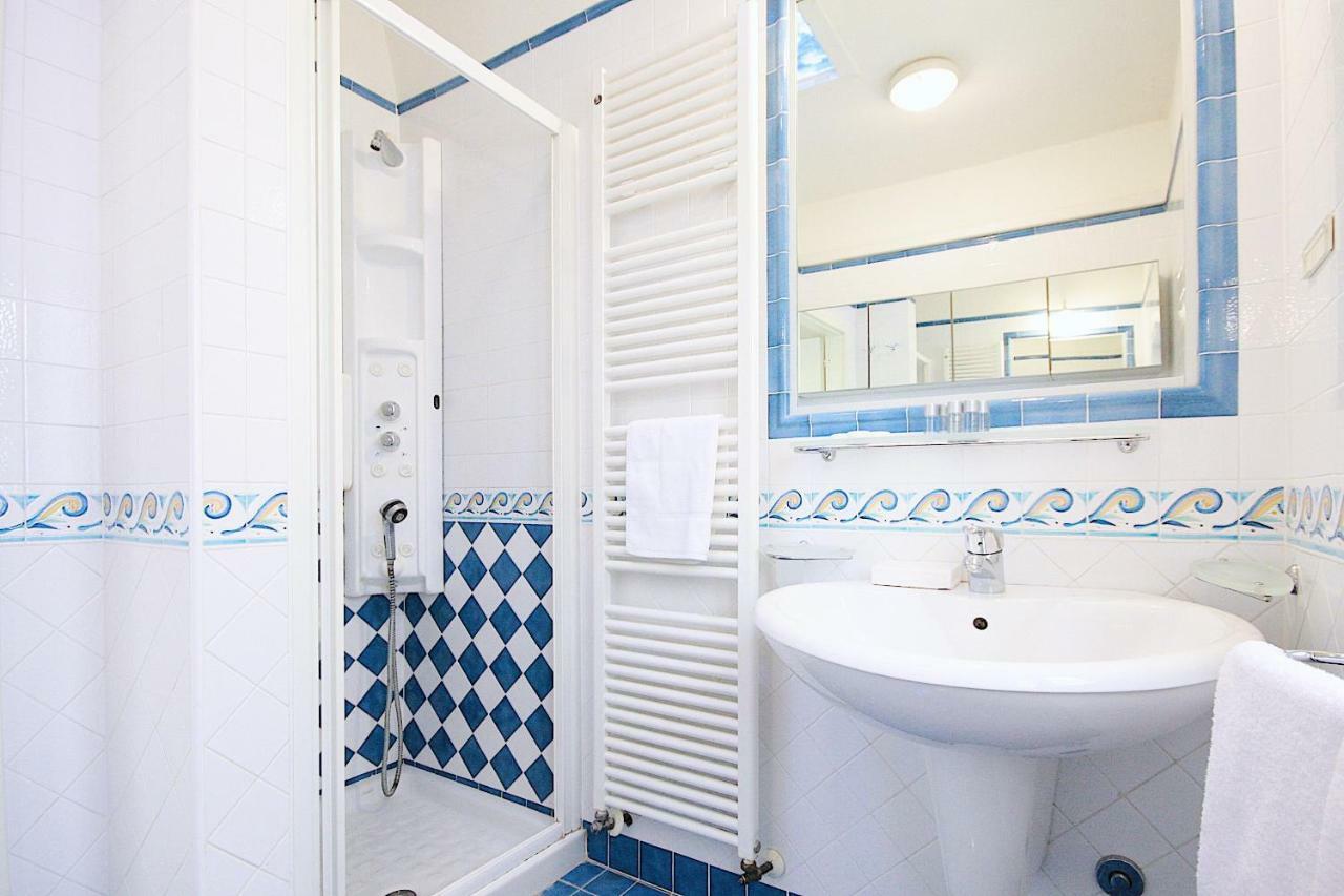 Bianco Apartment